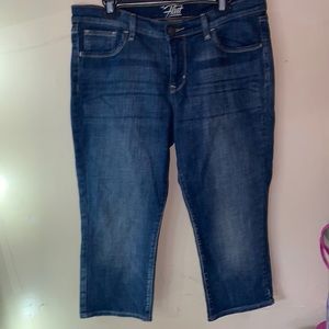 Old Navy “The Flirt” Women’s Blue Jeans